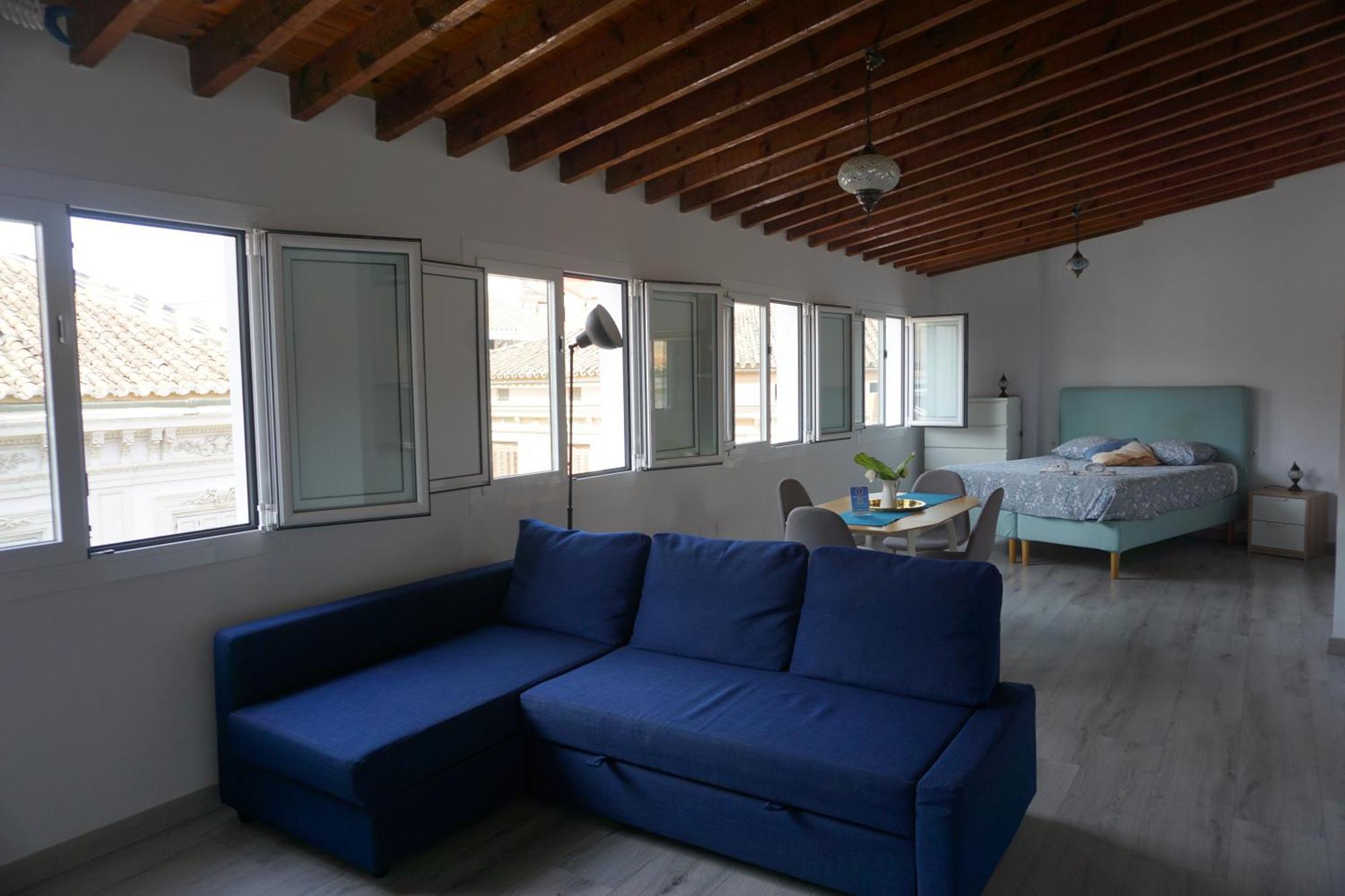 מאלגה Apartamentos Mediterranea Centro מראה חיצוני תמונה